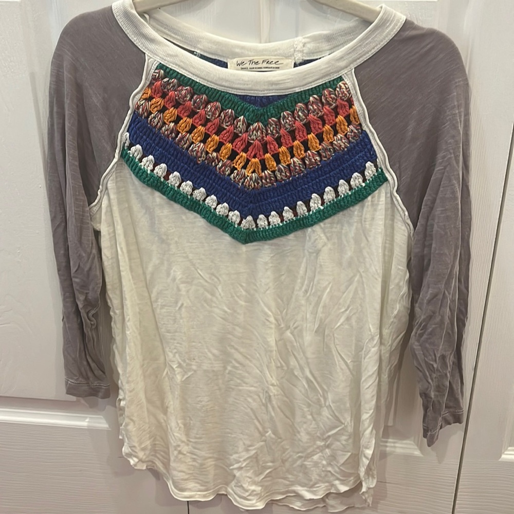 3/4 sleeve shirt with crochet neck